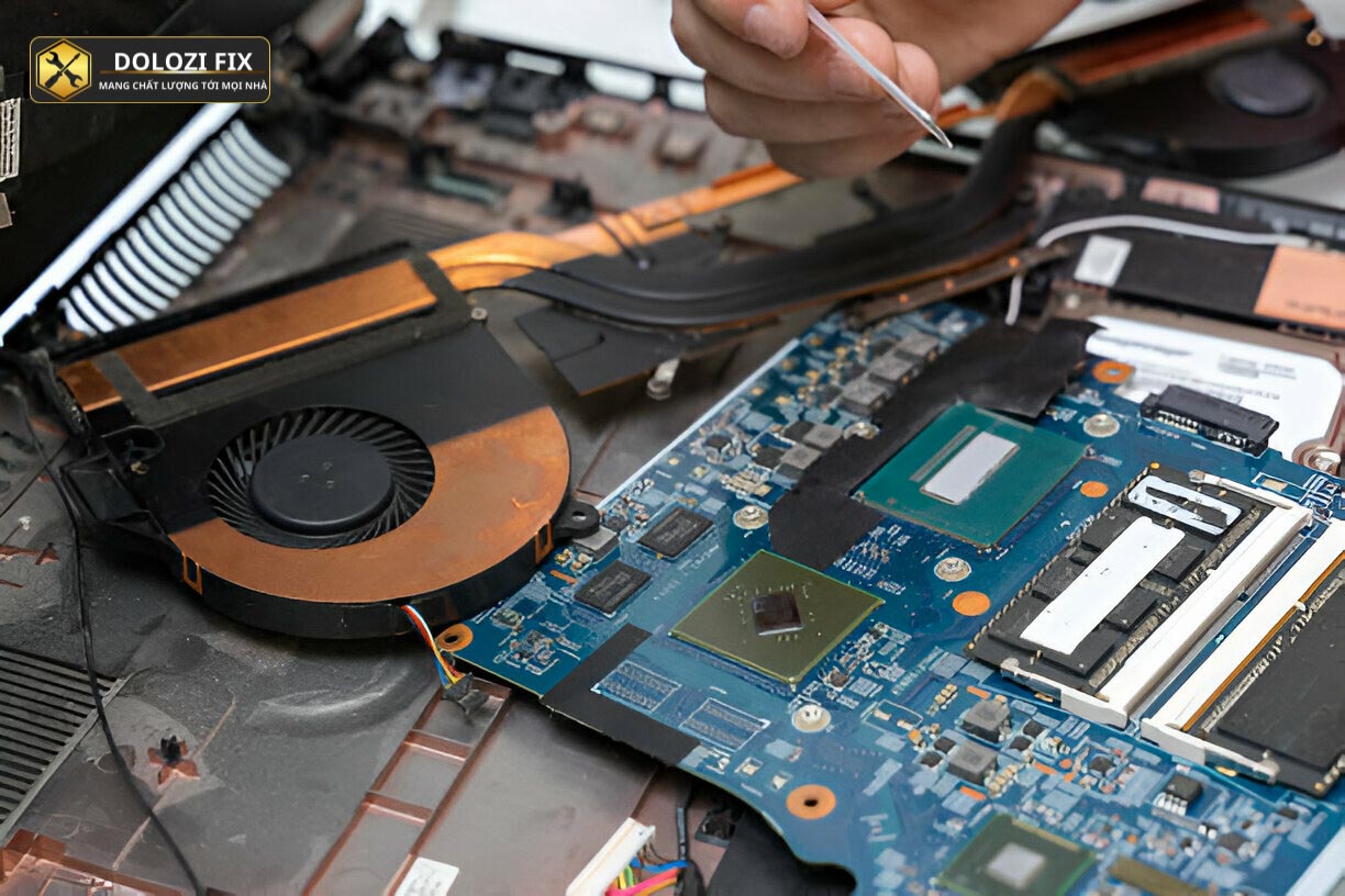 Các dụng cụ cần thiết cho vệ sinh laptop Hình ảnh dụng cụ vệ sinh laptop